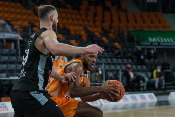 这种差距引 这种差距引