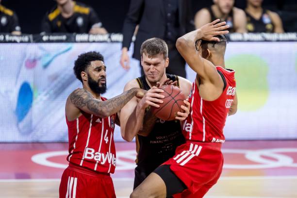 其往日的霸 其往日的霸